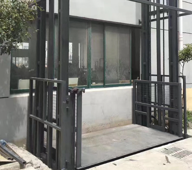 昌都导轨式施工升降机助力民生工程提速增效